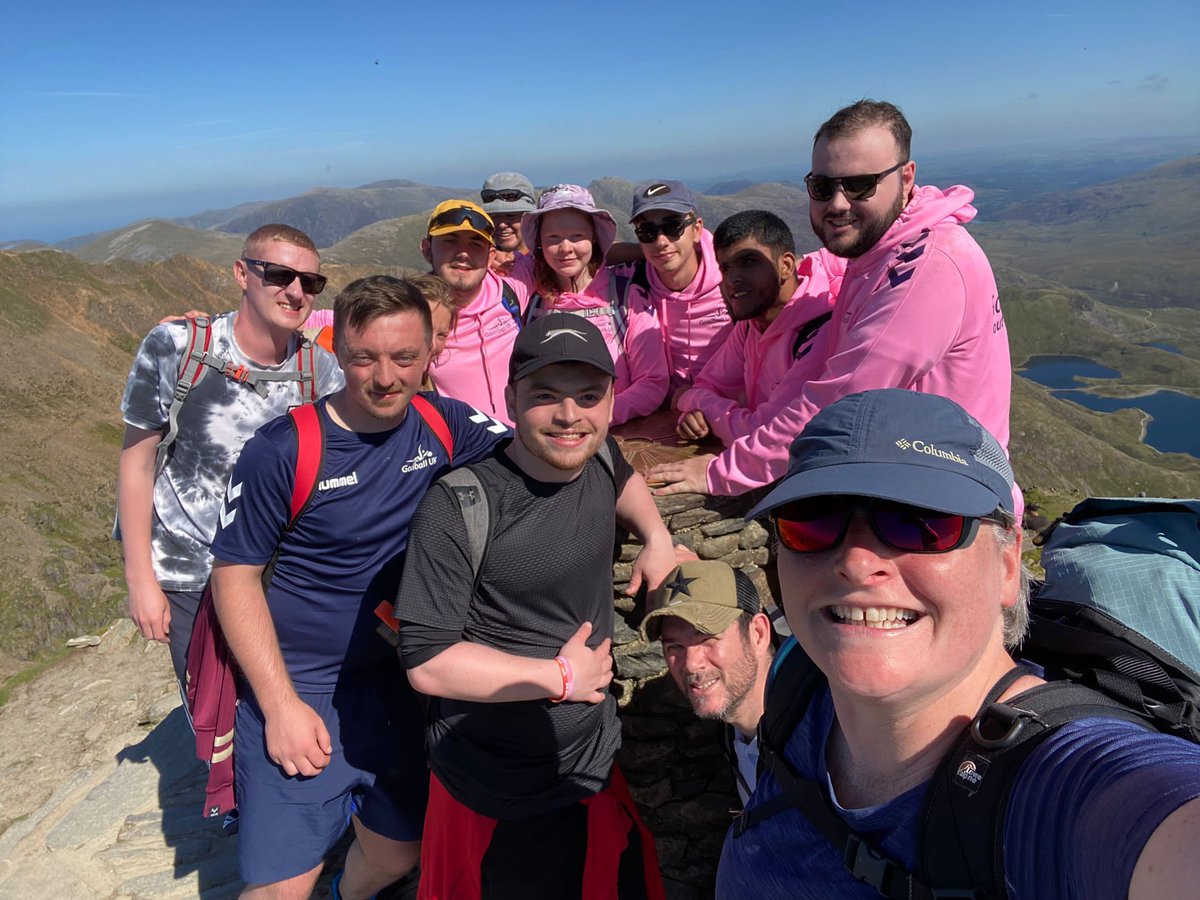 They've made it!

Well done to the 5 Youth Forum members and their guides who braved the heat to hike up Yr Wyddfa (Snowdon) today 🙌🏔️

They've raised over £2k for Summer Camp 2024!

Can you help top up the pot? Donations still open at goalballuk.enthuse.com/cf/scaling-pea…