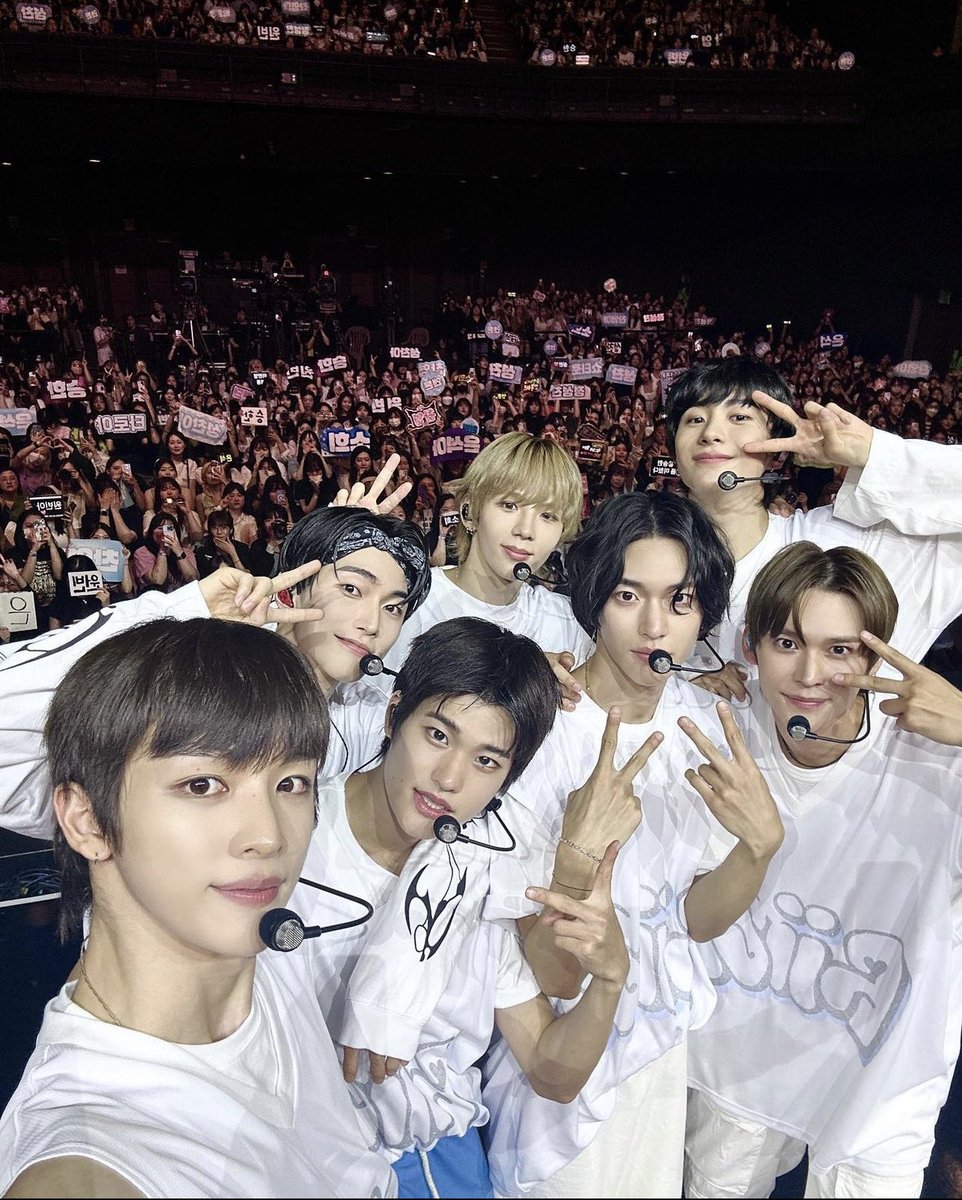 riizefiles's tweet image. riize_official instagram update

“세상은 우리 것🧡”

#RIIZE #라이즈 #RIIZE_DEBUT @RIIZE_official