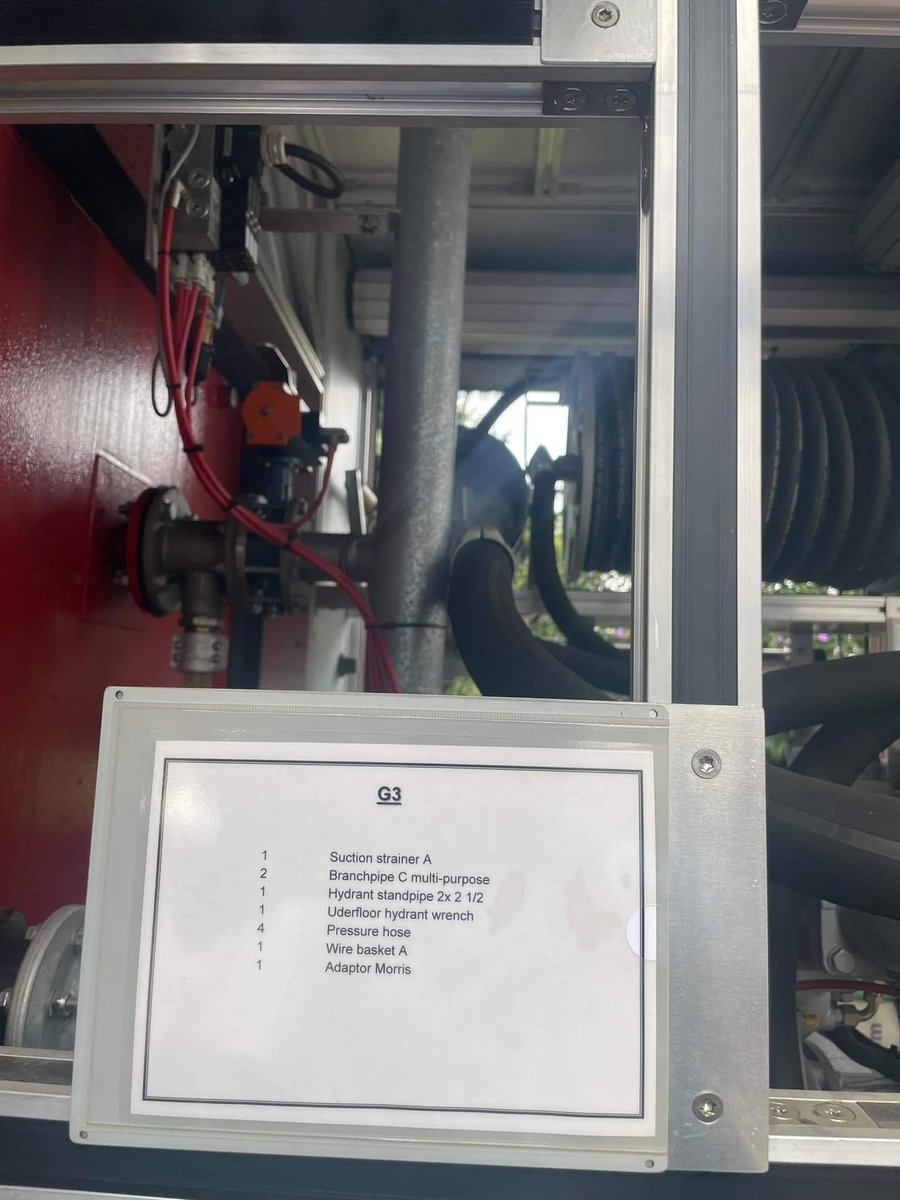 bobbyemmanuel2's tweet image. Rivers state Governor, His Excellency @SimFubaraKSC GSSRS, donates fire fighting truck to Federal Airport Authority of Nigeria.

#HeadiesAward2023 
#workingSim