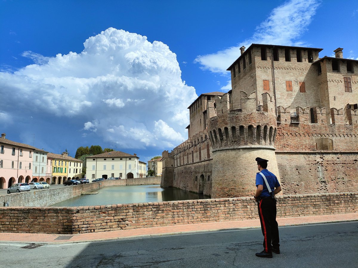 Buon pomeriggio da Fontanellato (PR) #PossiamoAiutarvi #Carabinieri #Difesa #ForzeArmate #4settembre