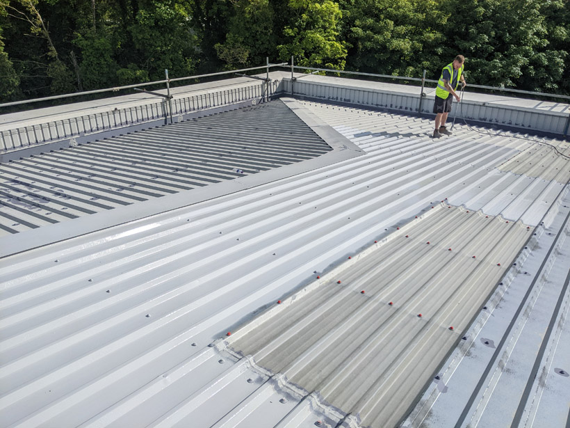 CladdingCoating's tweet photo. Here’s an example of a roof requiring extensive refurbishment. One we completed recently on a retail park at Canterbury. Read more >>

https://t.co/km9nLQY3il

#roofcoating #claddingcoating #cutedgecorrosion #shopfrontspraying https://t.co/vp8P3bbTFk