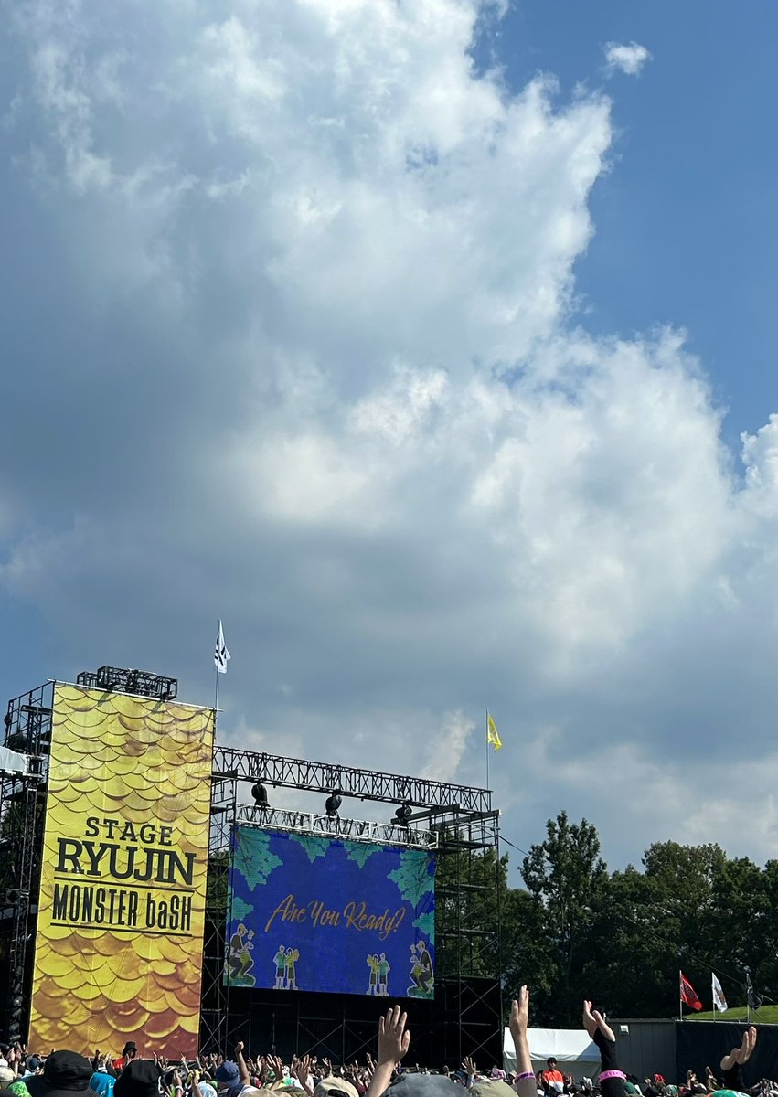 33uuy's tweet photo. 音楽って最高!と思う瞬間がたくさんあるから夏フェスだいすき〜〜🌞
#monsterbash2023
#日常垢
#日常垢さんと繋がりたい https://t.co/QlH7XVbiw2