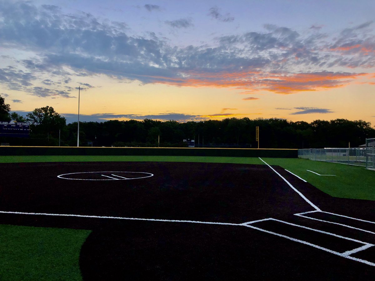 AshlandUSball's tweet photo. Beautiful views this morning at Deb Miller Field! 😍🥎☀️ https://t.co/0XvfeYVNRZ