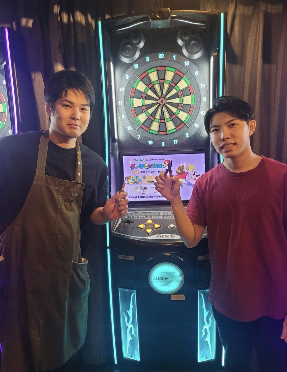 ADiningbar's tweet photo. ACOUTE天久です！
ダーツの最初の目標Aフライト🎯
2人とも同じ時期に達成㊗️
もっと強くなると思うので皆さん挑みに来てね🤠 https://t.co/thBsbnUK2A