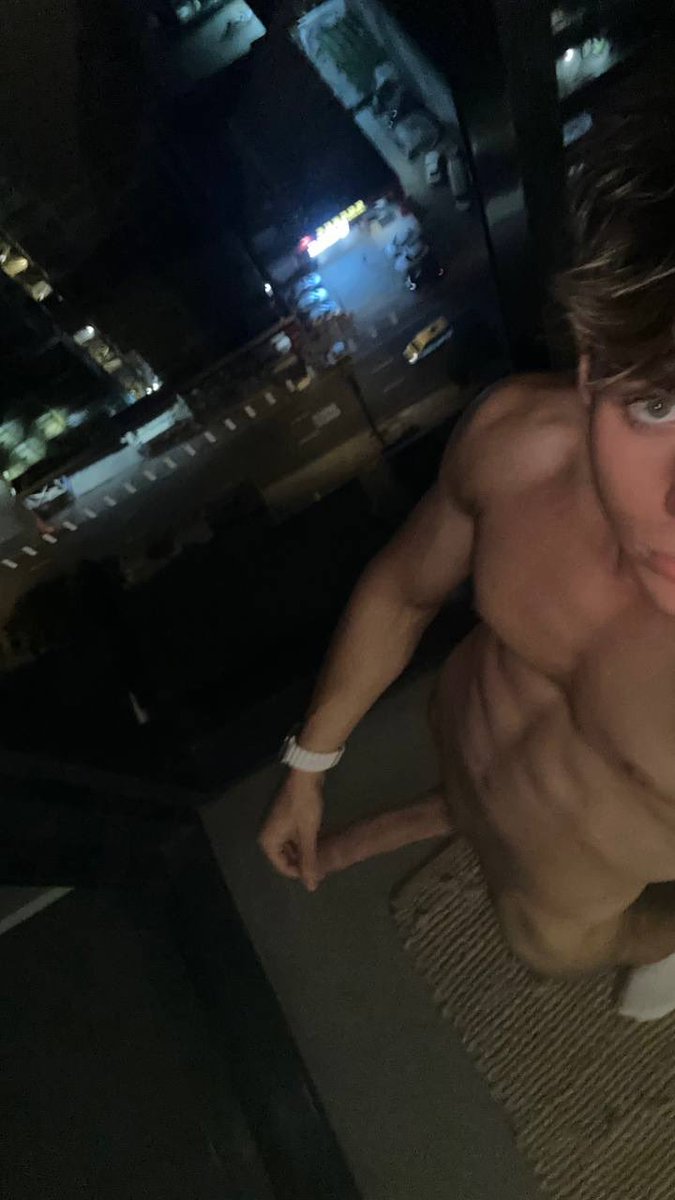 lloydlloydboy's tweet photo. LIKE bottoms 😈🔥
#fitness https://t.co/IjcUvOaiEX