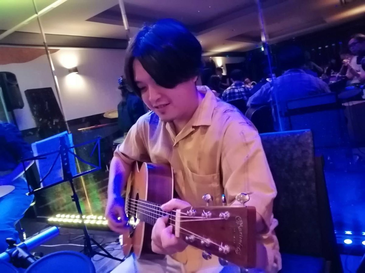 fuji_vo's tweet photo. お寺と言うよりは、ブルーノートだった！笑
すごく良い思い出になりました。
やっぱり歌は演奏以上にライブでは表現出来るので、今後とも歌うことはしていこうと、裏方一本に徹しようとしてた自分を改心するきっかけとなりました。
またどこかで https://t.co/jYX9QvNQMy