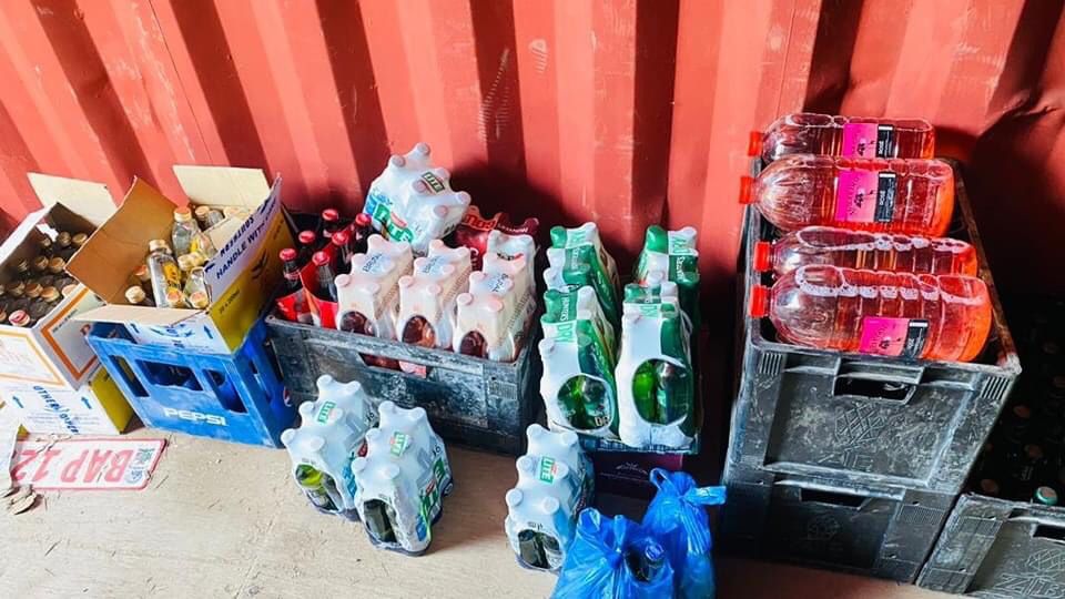 LCC police nab 2 illegal alcohol sellers at NIPA, Evelyn Hone By Diggers Correspondent diggers.news/?p=206233&utm_…