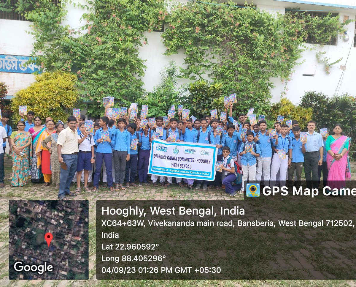 ReemaGange's tweet photo. Chacha Chaudhary comics books distribution done by District Ganga Committee- Hooghly.This book has been distributed among 676 students in Tribeni Girls' Chinsurah Duff,Bansberia Girls',Hooghly Girls',Bansberia High School
@bharatpathak08 @cleanganganmcg  @MoJSDoWRRDGR @DMHooghly https://t.co/9DAyu70YKk