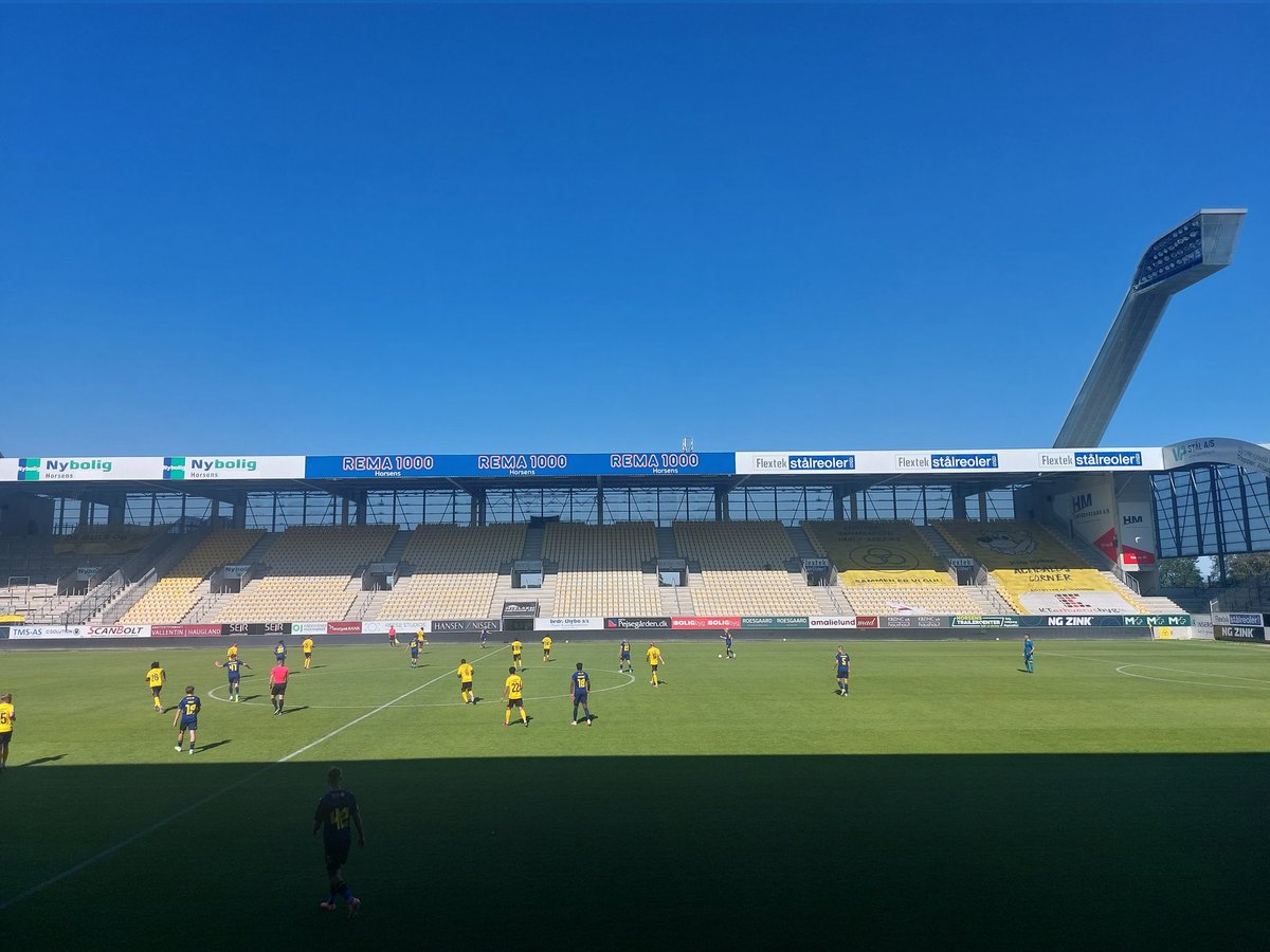 SrenBk2's tweet photo. @Stormiaraq @BrondbyIF Ja https://t.co/sz3zkzcEAd