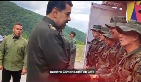#04ago Hombres y mujeres de nuestra #FANB rodilla en tierra con la revolución, junto a nuestro Comandante en jefe Nicolás Maduro moros.