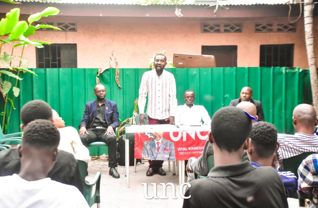 EpopoYanick's tweet image. Outre la présentation des participants par le président Fédéral @EpopoYanick , la parole a été accordée au Dircab et représentant personnel du président de la #JIK, @iverson_wumba04 qui a scruté le message du président @JolMongu2 relatif à #KINSHASA_PONA_KAMERHE 1/2 @uncrdc