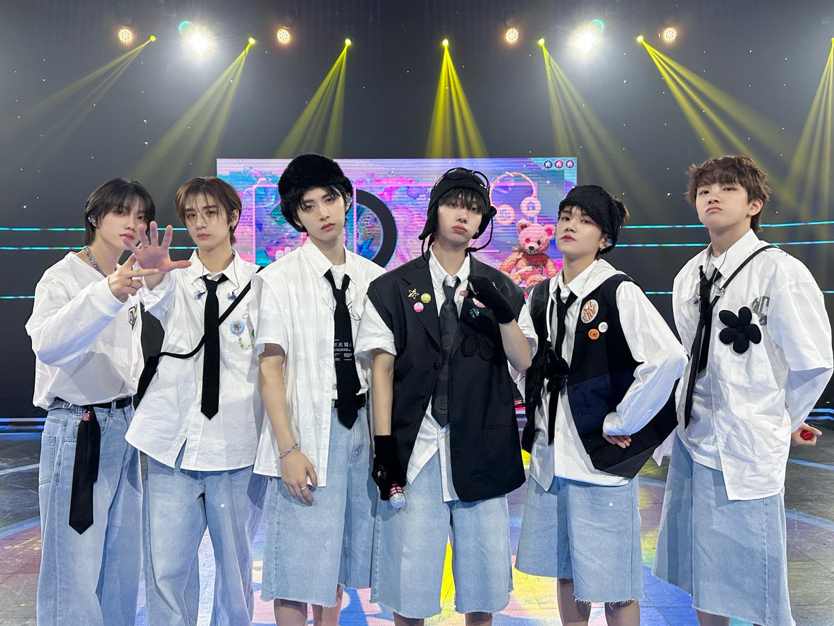 BOYNEXTDOOR_KOZ's tweet image. 230904 BOYNEXTDOOR 2NIGHT🚪📸

#BOYNEXTDOOR #보이넥스트도어 #BND
#BOYNEXTDOOR_WHY #WHY
#Crying #뭣같아 #ABCDLOVE
#BOYNOW