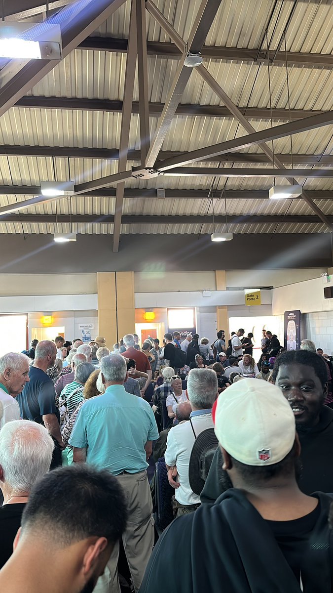 taylorjus's tweet photo. @CondorFerriesFr @CondorFerries horrific scenes at Jersey. It is roasting today, and in a holding area waiting for the boat. Can’t buy water for my 4 year old son. I understand you have to hold people but at least supply the basics https://t.co/ho9C4nB5FC