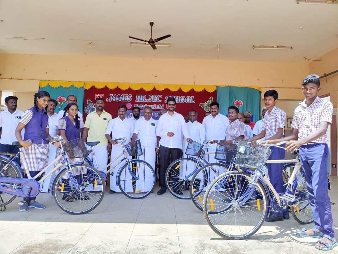 tmmkhqofficial's tweet image. திருச்சி மாவட்டம் மணப்பாறை தொகுதி மருங்காபுரி ஒன்றியம் பாலக்குறிச்சி புனித ஜேம்ஸ்  உயர் நிலைப்பள்ளியில் தமிழ்நாடு அரசு சார்பில் விலையில்லா மிதிவண்டி வழங்கிய மமக பொதுச்செயலாளர். 

#mmkmla #abdulsamadmla  #TMMKMEDIA
#mmkitwing

m.facebook.com/story.php?stor…