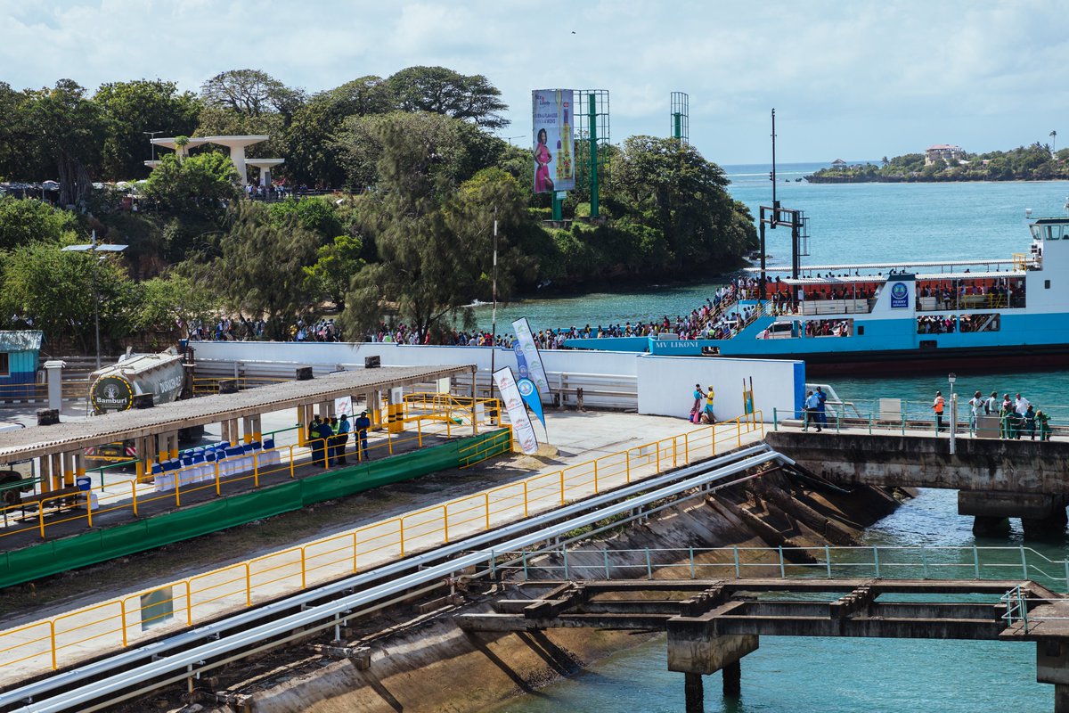 logoshope's tweet image. Jambo Mombasa!🇰🇪

&apos;Logos Hope&apos; has arrived in Kenya on her maiden visit!

Many remember the visit of our sister ship &apos;Doulos&apos; to Kenya in 2005. This time, it&apos;s the crew of &apos;Logos Hope&apos; that are excited to meet and interact with the people of Mombasa!

#Mombasa #Arrival #LogosHope