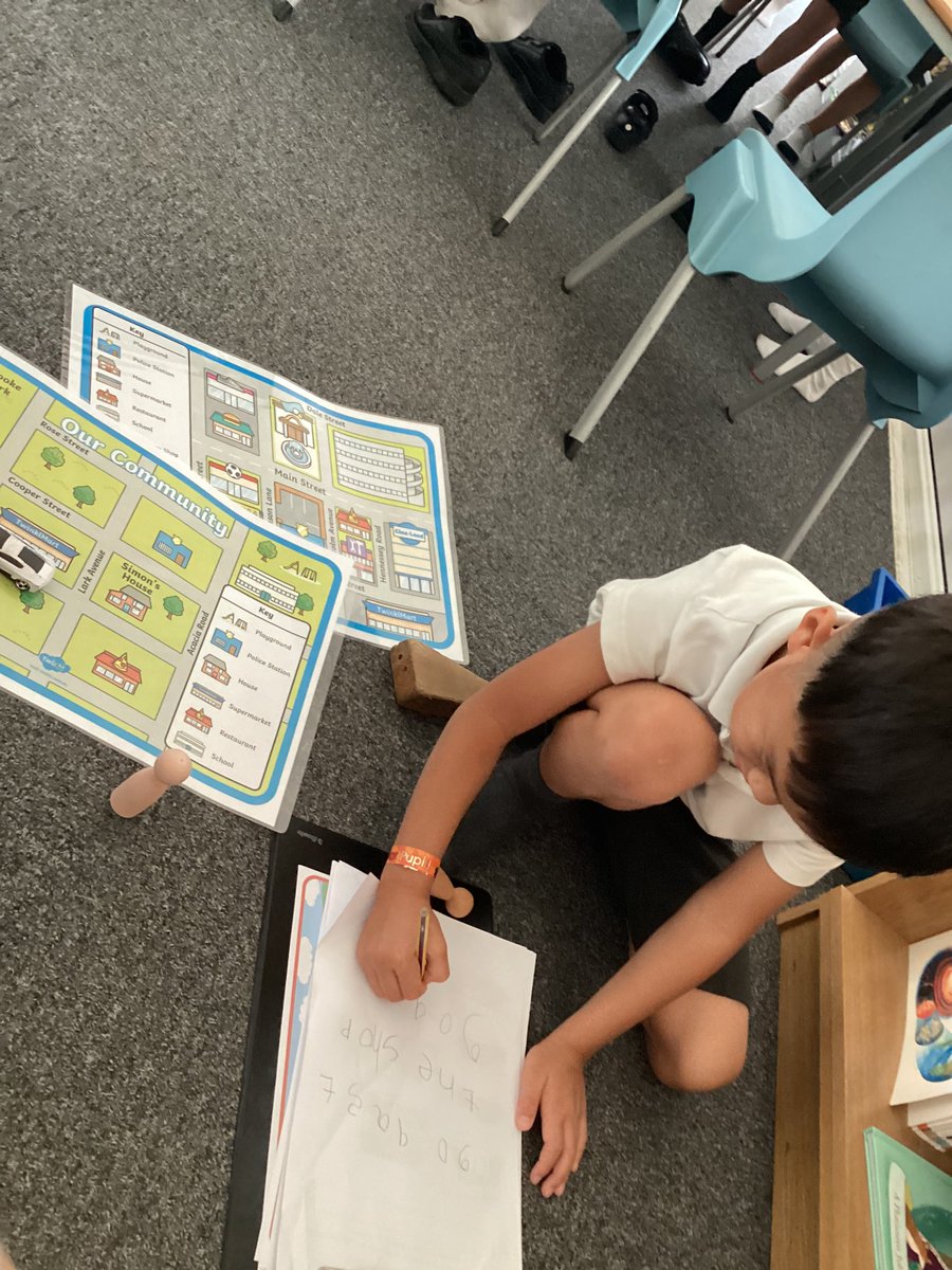 CloverfieldsSch's tweet photo. Owl Class are combining literacy, field work and cars in our independent learning. Can you tell where Tristan is going? #CloverfieldsGeography #CloverfieldsLiteracy https://t.co/N4eb3a6Yld
