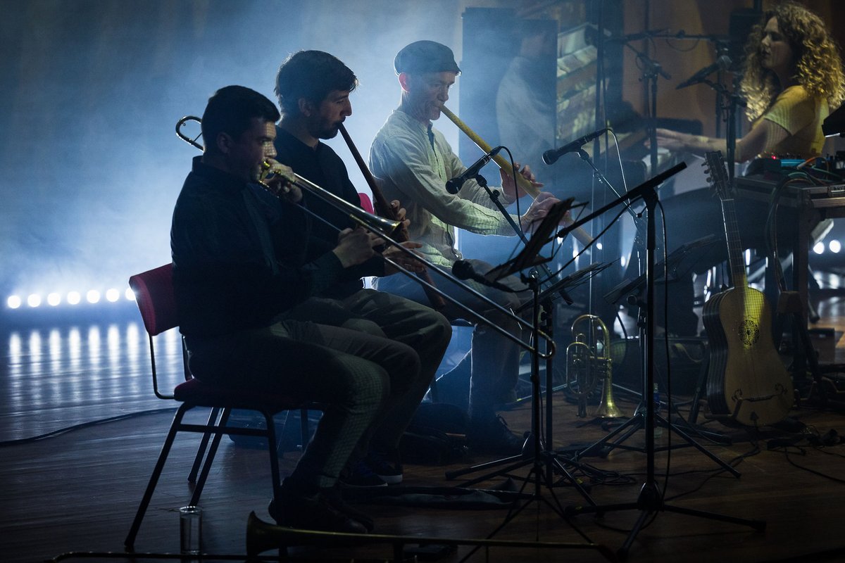 Pics of our show with BOX last March by Ward Mevis ☽