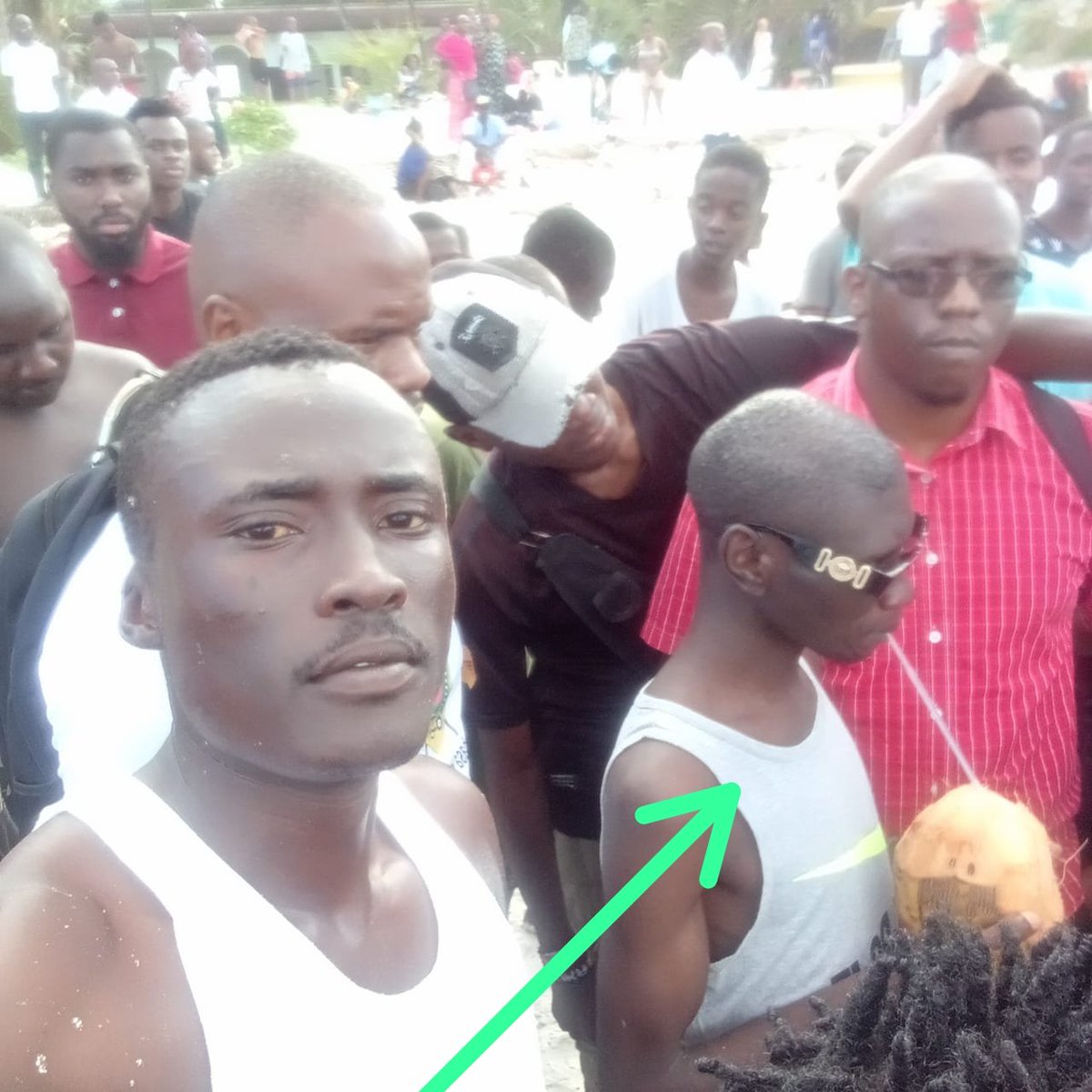 ashley_hellen9's tweet image. Wadau mwaonaje jamaa letu 😂 #stevosimpleboy #ndiomaanake #stevo #simpleboy #kenya #Trending #Trendingtopic