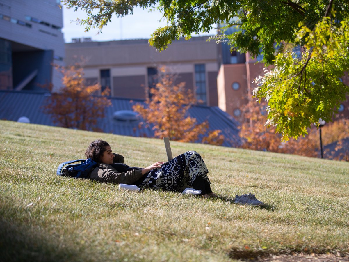 UC_CECH's tweet image. Happy Labor Day, Bearcats! To all of CECH's students, staff, and faculty, thank you for all of your hard work. We wish you a calm, relaxing day!

#BeTheChange #Laborday #CECH