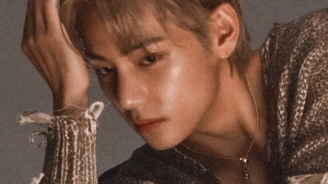 vksletter's tweet image. In the Embers.
🔞 #taekookau 

in the pursuit of love blaze (jk) believes that it’s just an elusive thing until a spoiled brat, kenzo (th), stepped into his world turning everything down into ashes.

“you’re both playing with fire, waiting on who gets to burn first”