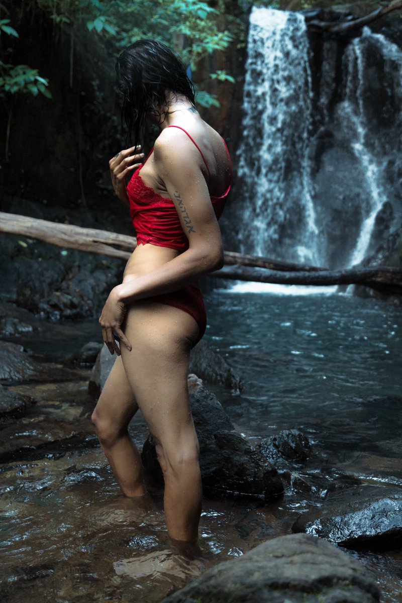 SissyVictoriaIN's tweet photo. Embracing feminity in nature #SissyIndia #Feminization #Bimbo #onlyfansFree #mtftransformation https://t.co/oqEZ8iLTqR