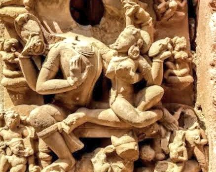 IndiaArtHistory's tweet image. Translation of a sanskrit shloka says:
&quot;I&apos;m not present in temples, nor in yajnas. I reside in the &apos;bhava&apos; of a devotee&apos;s heart.&quot;

A God &apos;dies&apos; when the &apos;bhava&apos; dies. 
Many tried to #eradicate this &apos;Bhava&apos; by killing devotees, destroying temples &amp;amp; idols.
#SanatanDharma survived.