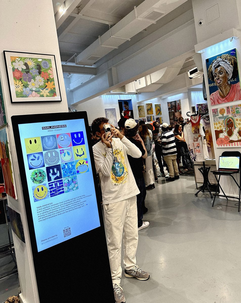 Smile, you are in an American dream🙃
Thanks to all the friends who showed up and to the one who sent a message💜