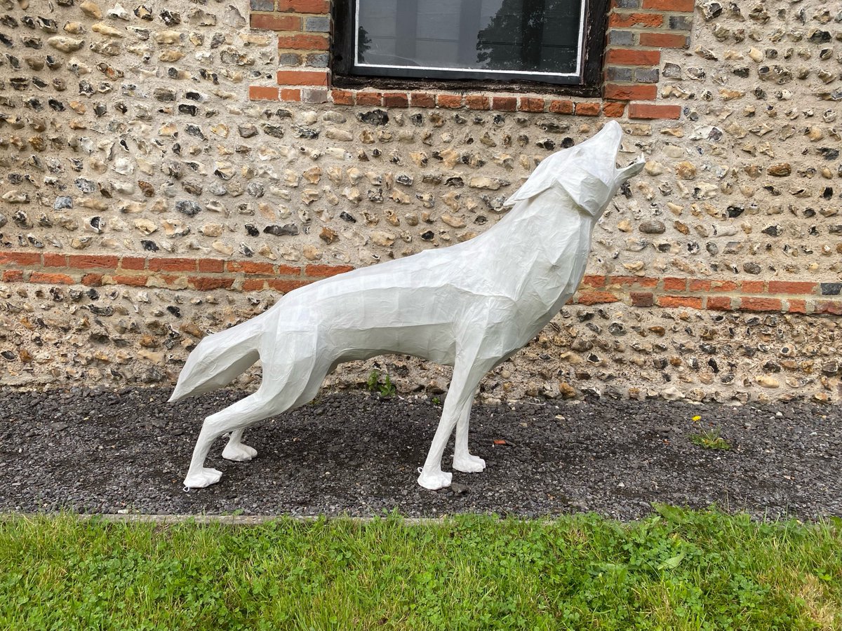 TLHlanterns's tweet photo. This summers new build: 3 wolves #lanterns #lanternwolves #wolf https://t.co/1zv5N8nump