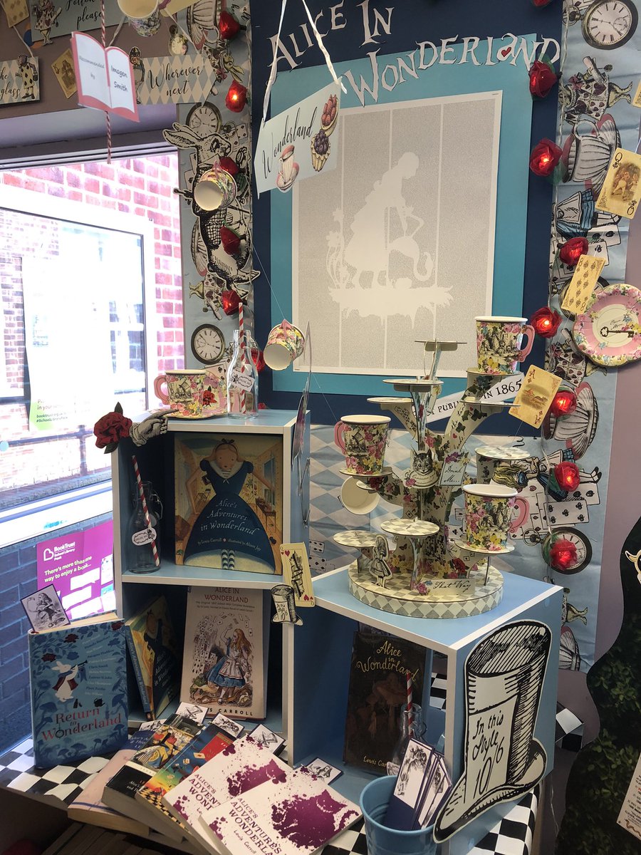 New term ready here <a href="/Carlton_Academy/">The Carlton Academy</a> with a fab new #AliceinWonderland display!