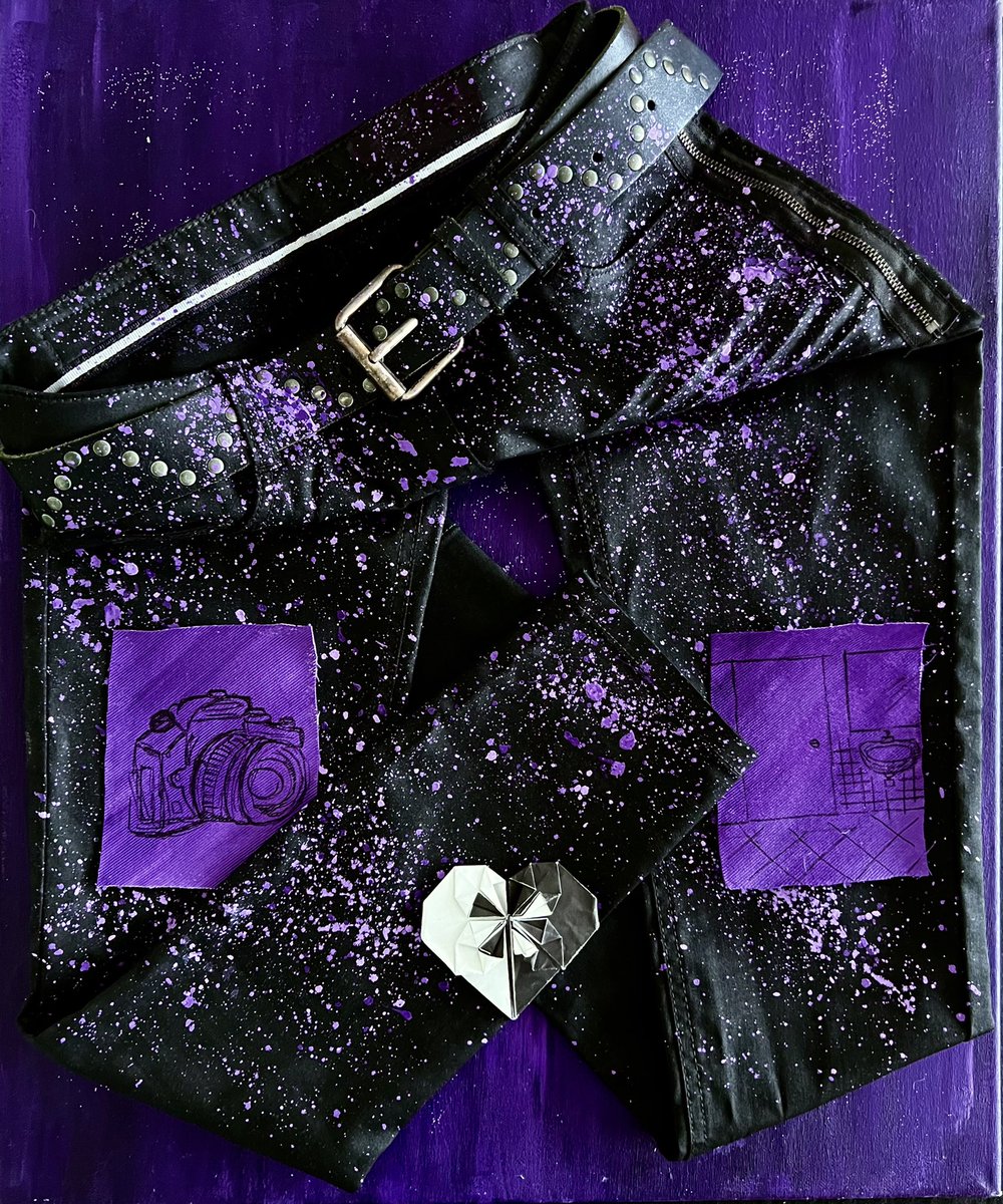SupportArt7's tweet photo. #silentsupportart black and white origami paper heart, expressive pants #BTSARMY 💜 

Life got crazy so i missed a day, so please ignore the time this was posted 😅💜 https://t.co/S5vbaeUJ0n