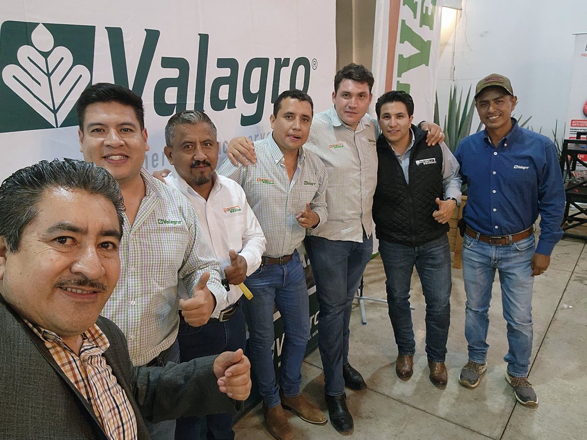 fitosanidad100's tweet photo. Muchas gracias a nuestros amigos de #VALAGRO y #RURALVERDE Por la invitación, pero sobre todo, por la excelente participación de todos los #productoresAgaveros, #Técnicos y amigos en general, gracias por fortalecerce enel manejo en la #Fitosanidad del #Agave, JDG. Ago_sept 2023 https://t.co/yff1lWwk5G