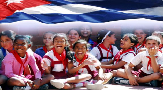 Inicia #NuevoCursoEscolar en #Cuba, hoy es un día feliz, miles de niños y jóvenes se reincorporan a las aulas. Éxitos.