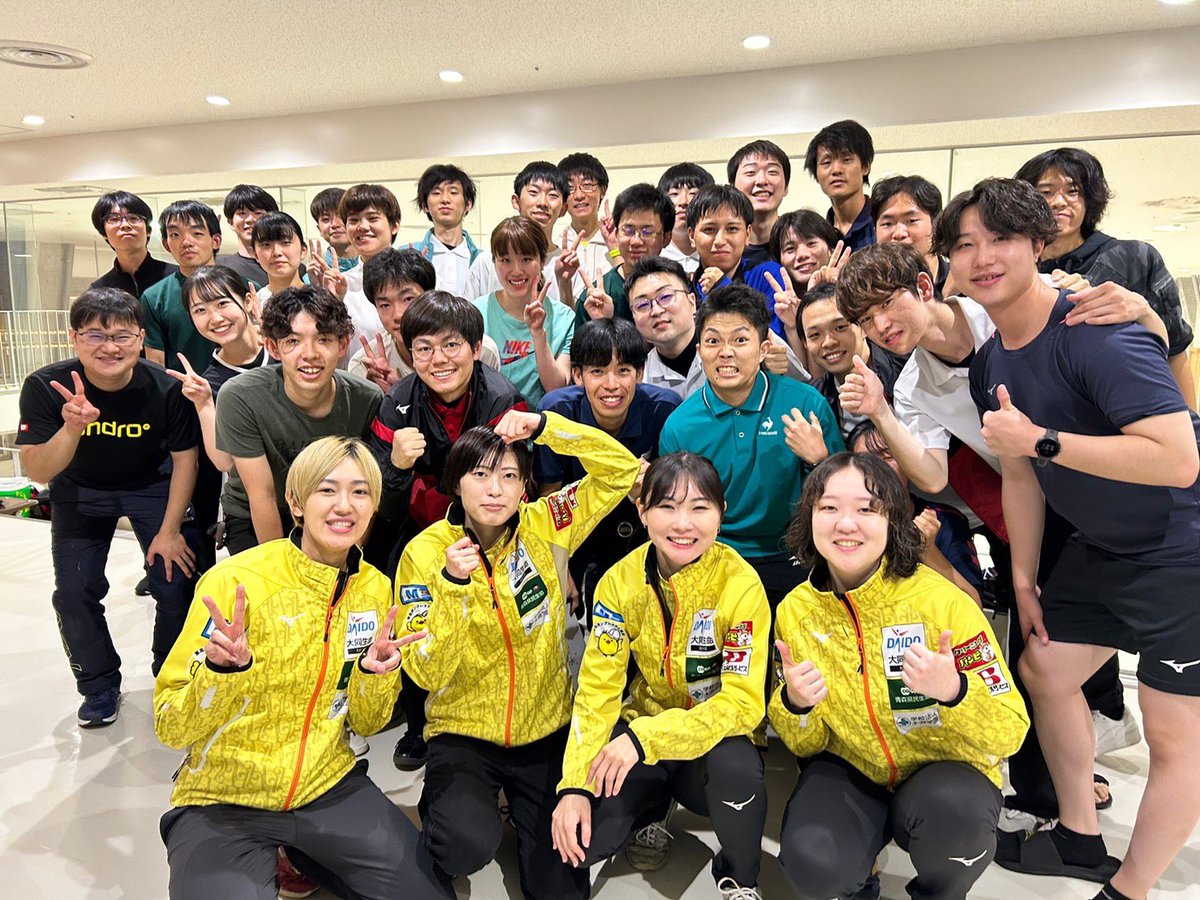 rikkyo_curling's tweet image. 本州大学オープンが開幕しました！！
当サークルからは、2チームに分かれて6人が出場しています！
3日間試合や交流を楽しみます🙌🏻

#カーリング
#立教大学 
#SPCC
#本州大学オープン