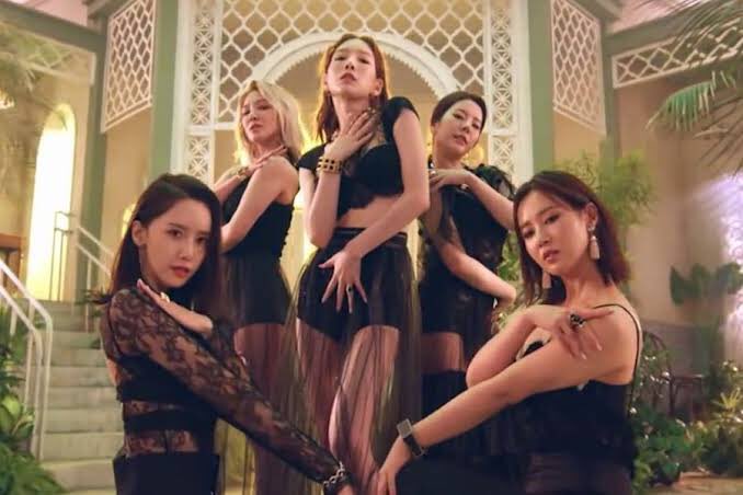 5 years ago today, Girls’ Generation-Oh!GG released “Lil’ Touch”.