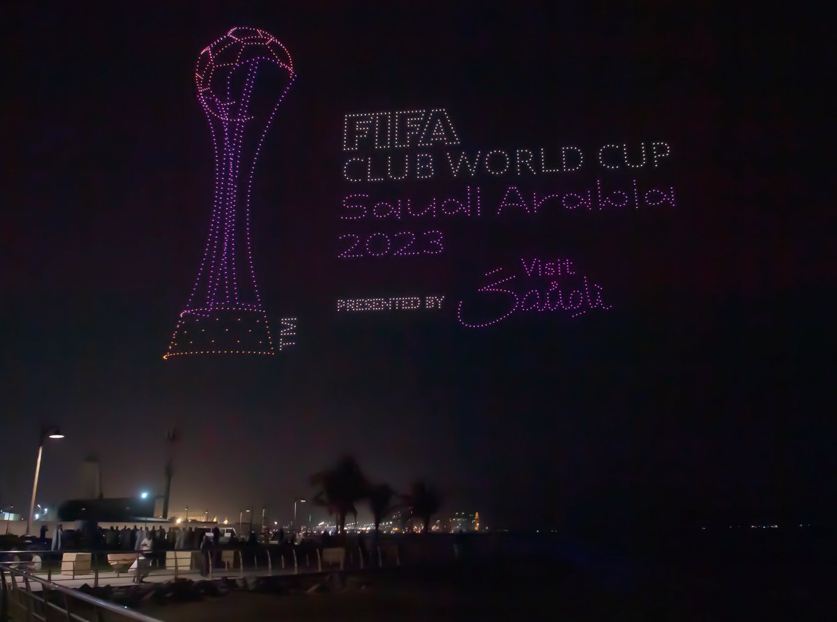 saudiFF's tweet photo. من كورنيش جدة 🌊🇸🇦

نعلن لكم شعار كأس العالم للأندية 2023 🌟
كونوا على الموعد غدًا لنتعرف على مجريات القرعة ⚡️

#هلا_بالأبطال
⁦#Clubwc https://t.co/UId8JE3d7E