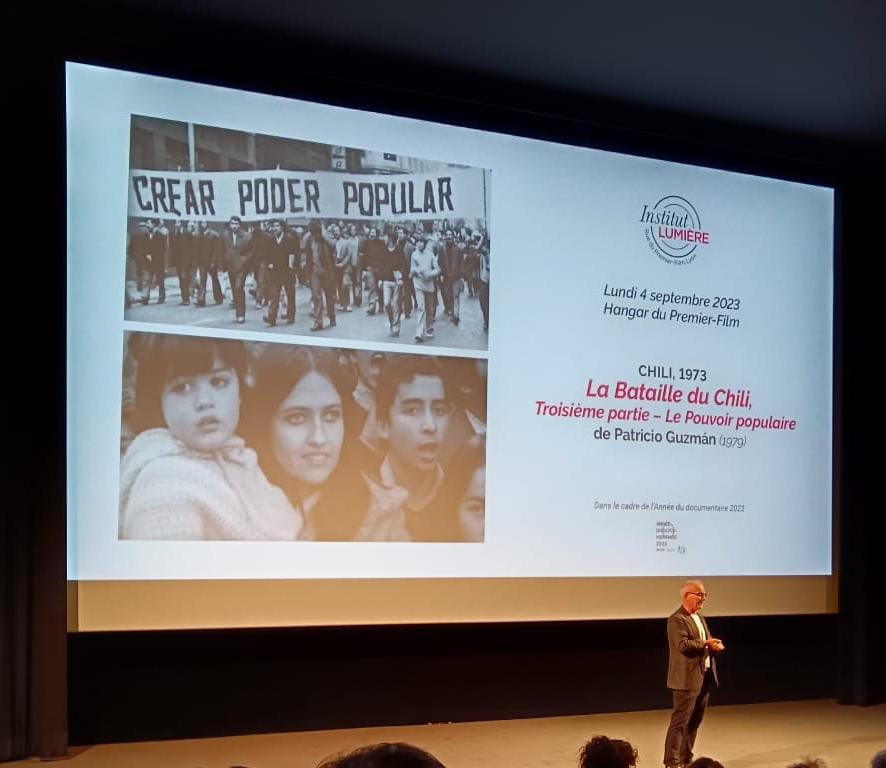 #institutlumiére
#institutocervanteslyon
#patricioguzman

🎥En estos momentos en el Instituto Lumière, el director Thierry Frémaux presenta la película ' La Bataille du Chili, Le Pouvoir populaire 'en una sala sin una sola butaca libre 👏🏻