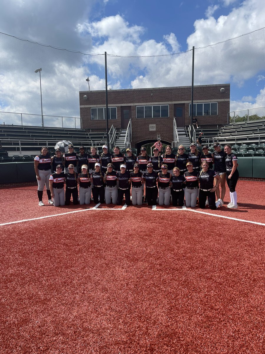 PGF_Showdown's tweet photo. Bandits Dean and Bandits Kyle, your PGF Showdown Co-Champs! https://t.co/BPqAQ67geY