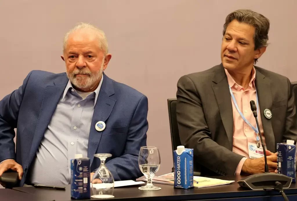 sensacionalista's tweet photo. PIB surpreende e sorte de Lula faz com que ele seja barrado em sites de bet https://t.co/nepeZe4Ugp