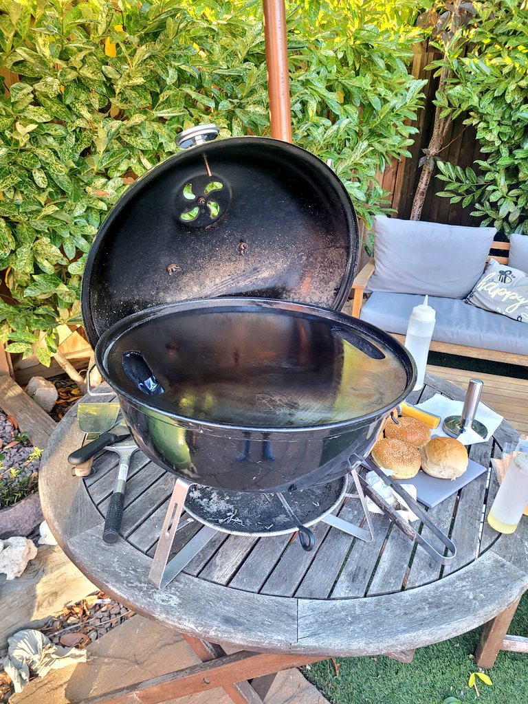 Double Cheeseburgers on the @SlowNSear Travel Kettle from @TotallyBBQ The perfect meal for an evening like this.