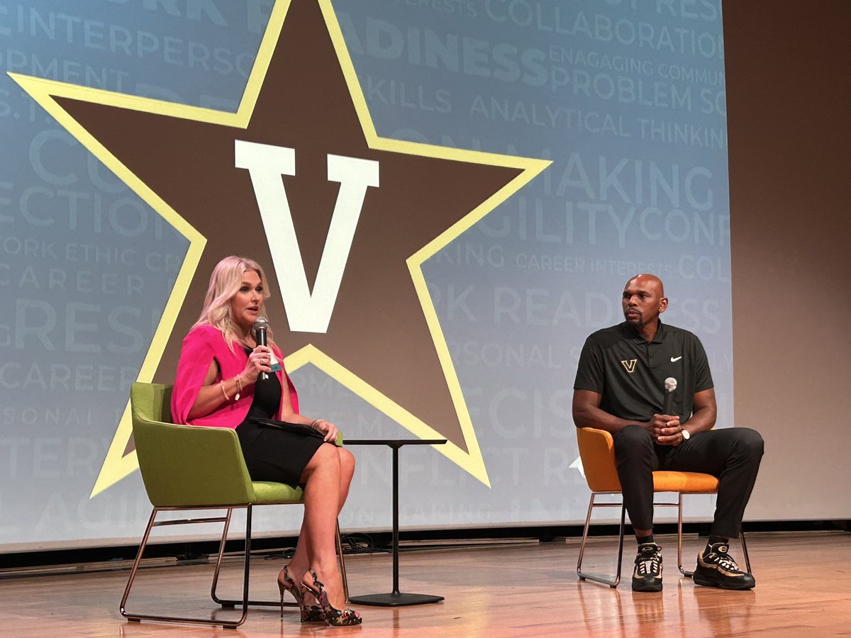 VandyMBB's tweet photo. 🗣️ @jerrystackhouse served as the keynote speaker at the Junior Achievement of Middle Tennessee’s Awareness breakfast at the National Museum of African American Music in Nashville. 

#AnchorDown https://t.co/jxI5Hwwqbr