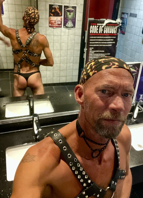 Alexis whipped my ass on the dance floor and the playroom @SinCityFetish last night! Awesome venue and<a href="/tag/vancouver"class="tags"><span>#vancouver</span></a><a href="/tag/kink"class="tags"><span>#kink</span></a><a href="/tag/redroom"class="tags"><span>#redroom</span></a><a href="/tag/sincityfetish"class="tags"><span>#sincityfetish</span></a>