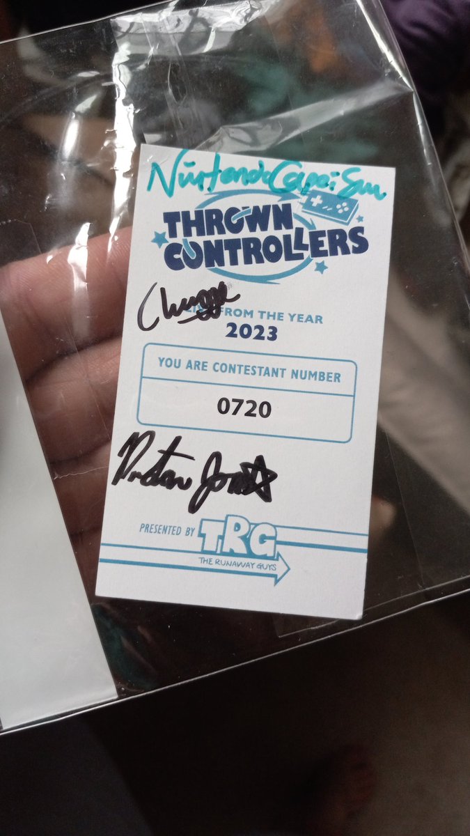 GFanactic911's tweet photo. I got to go to my first #ThrownControllers panel at #PAXWest, and it was one of the coolest things I've ever been to. Thank you @ProtonJon, @Lost_CapriSun, and @chuggaaconroy for always being an amazing group of people. Hope to see you guys next year. 😁💖💖 https://t.co/XwZ0NxxwbY