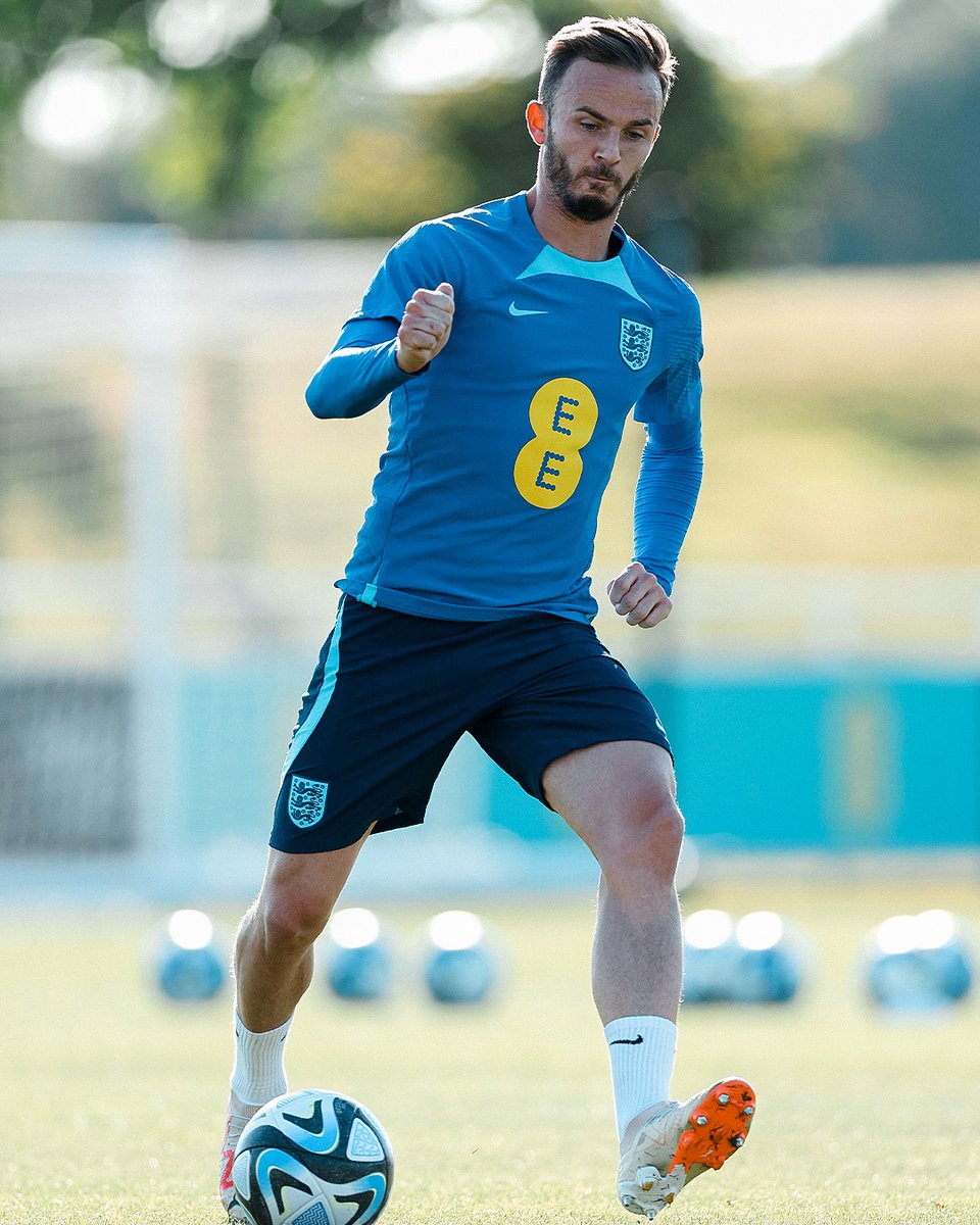 SpursOfficial's tweet photo. 🦁🦁🦁 https://t.co/zKLlMxNWEU