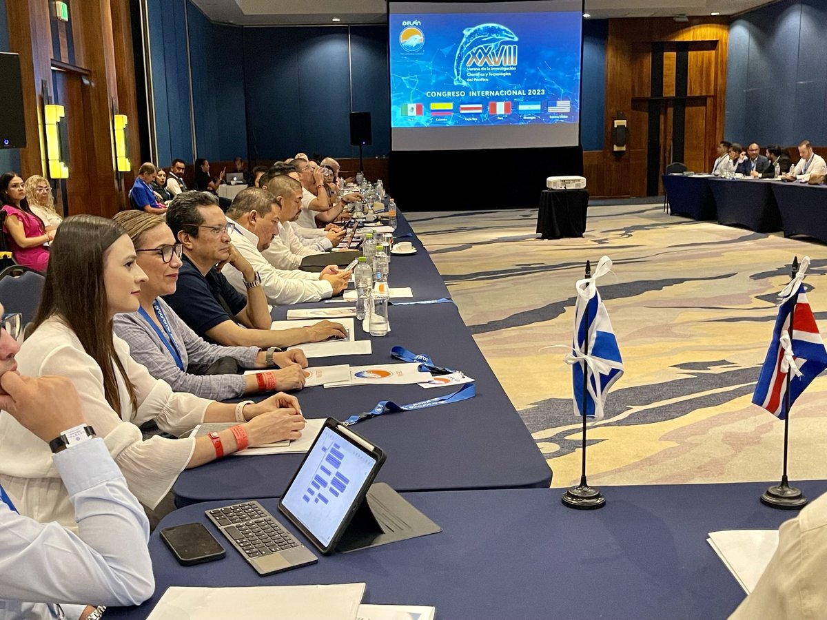 UNIVAGlobal's tweet photo. El Programa Delfín otorgó a nuestra Universidad del Valle de Atemajac (UNIVA) un reconocimiento por su contribución al fortalecimiento de la cultura científica y tecnológica en lo regional, nacional e internacional durante 10 años.

#UNIVAGlobal #SistemaUNIVA https://t.co/VUdyz6NNl7