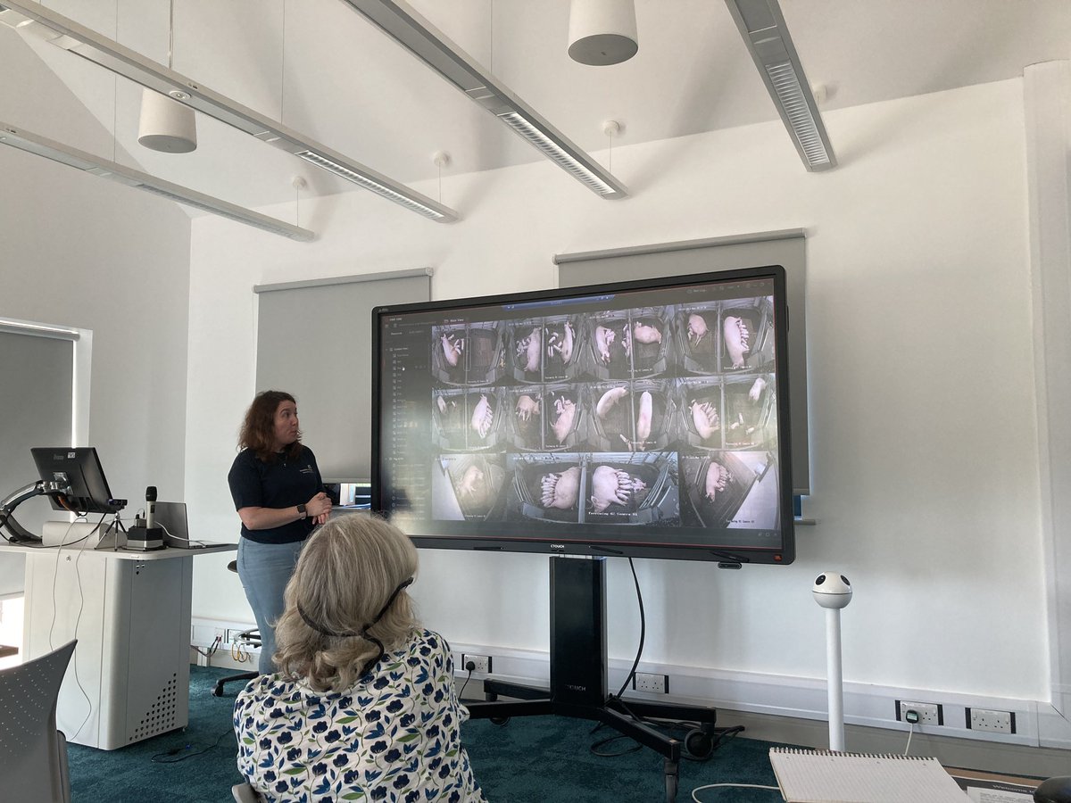 StephenCurryUK's tweet photo. Bril day @UniversityLeeds  real Farm “Food, Farming &amp; Countryside: Entrepreneurial Opportunities &amp; Challenges.  Led by @PeterGittins1 of @UoL_CEES  including a vertical tour of the National Pig centre!  Challenging times for farming  #bureaucracy #continuity #CarbonReductions https://t.co/2l16M3QBW2