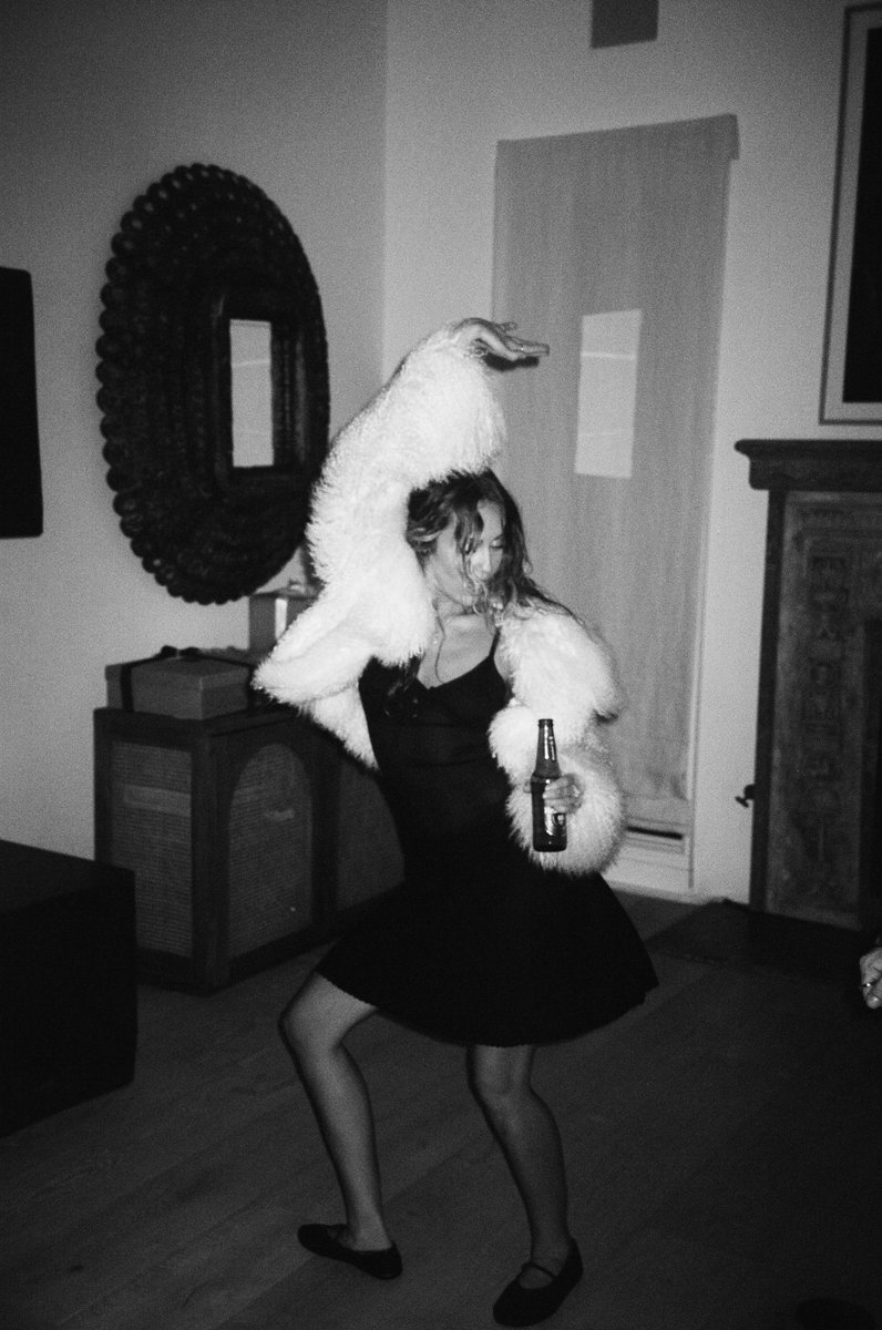 Miley Cyrus tweet media