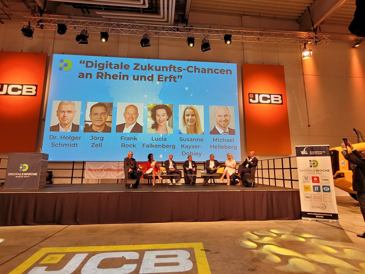 Offizieller Start der #digtalewoche #dwre bei #jcb. Vor uns liegt eine Woche voller spannender Vorträge #wissen