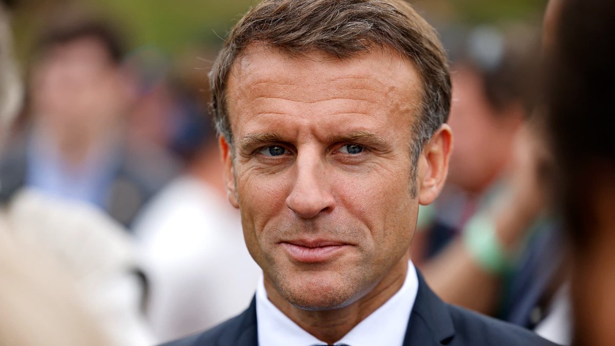 BFMTV's tweet photo. 🔴 ALERTE INFO
Emmanuel Macron veut que tous les élèves de sixième en France plantent un arbre
https://t.co/heYiV7bCR3 https://t.co/mFYhkcPvad
