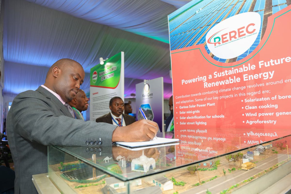 RERECMashinani's tweet photo. Day 1 of the Africa Climate Summit ended on a high note for us as we hosted the Principal Secretary @EnergyMinK, Mr. Alex Wachira at our stand. We look forward to more interactions at the #ACS23 tomorrow.
#AfricaClimateSummit2023 https://t.co/2TxPlVJehy