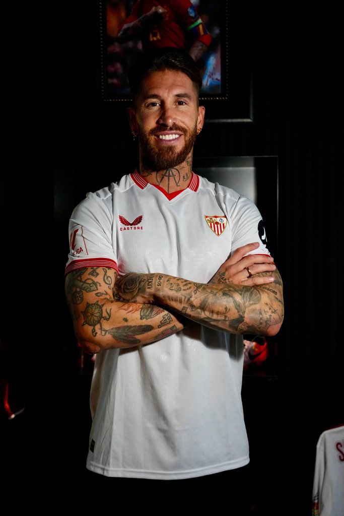 Churusiempre's tweet photo. 18 años después.. 💪🏻💪🏻 https://t.co/Pb9ht5Y9op